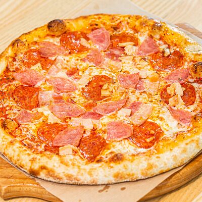 Кп биография. Место густо тюмень. Gusto ресторан. Додо пицца креветки со сладким чили. Mesto gusto трактовая ул 137 д патрушева.