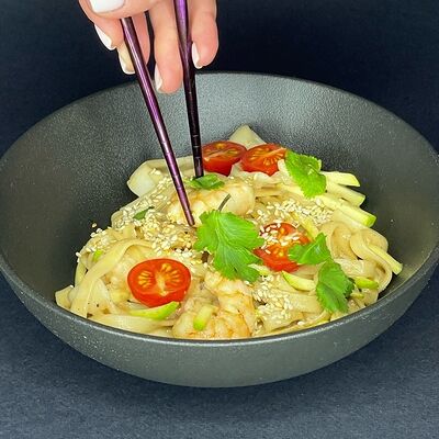 Вок с морепродуктами в Пару палок по цене 525 ₽