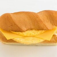 Сэндвич с омлетом и сыром в Subway