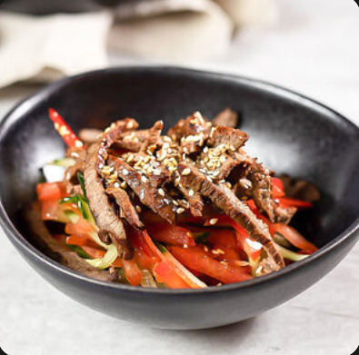 Салат Восточный с говядиной в КрафтБургерБар по цене 480 ₽