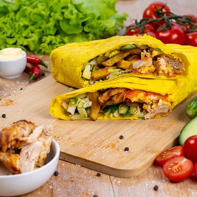 Шаурма Мясная маленькая в Habibi Food по цене 529 ₽