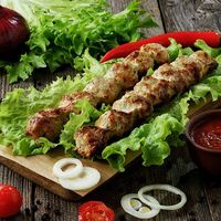 Люля-кебаб из курицы и говядины в La Vash
