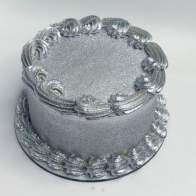 Бенто-торт Ламбет с рюшами серебряныйв Кондитерская VO по цене 2800 ₽