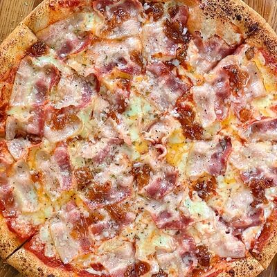 Пицца Мясная в Токио по цене 711 ₽