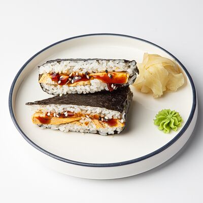 Онигири угорь, японский омлет в Avo kitchen & bar по цене 390 ₽