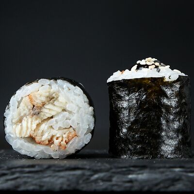 Классика-ролл с угрёмв Loca Pizza по цене 400 ₽