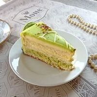 Торт Фисташковый порция в Моне