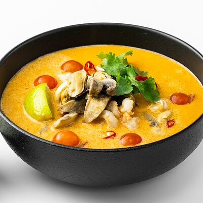 Суп Том ям с морепродуктами в Вкусно разно по цене 915 ₽