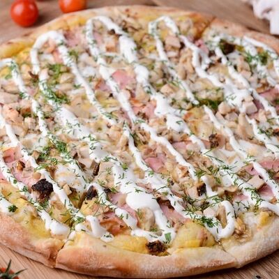 Пицца с вешенками, беконом и куриным филе в Pizza by Libre по цене 719 ₽