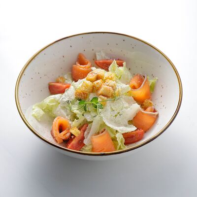 Цезарь с семгой в Rabbit по цене 3590 ₸