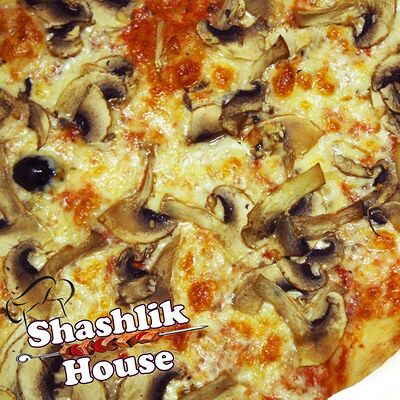 Пицца Грибная в Shashlik House по цене 529 ₽