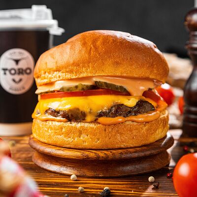 Чизбургерв Toro burger по цене 449 ₽