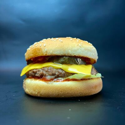 Чизбургер Джуниор в #BEEFштекс по цене 230 ₽