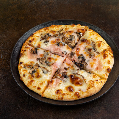 Пицца с ветчиной и грибами Kids в Город детей по цене 368 ₽