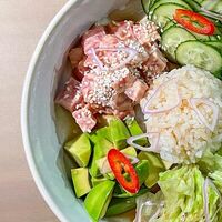 Поке с тунцом в Tiger Sushi