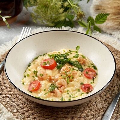 Скрембл с креветкамии шпинатом в Белок по цене 650 ₽