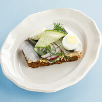 Бутерброд с балтийской килькой в Терраса