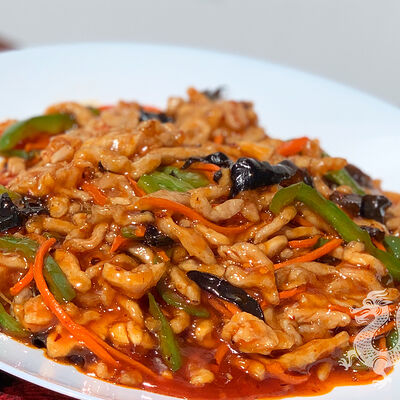 Мясо соломкой в кисло-сладком соусе в Чан-Ли по цене 550 ₽