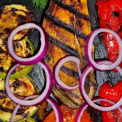 Овощи на мангале в Гурман по цене 400 ₽