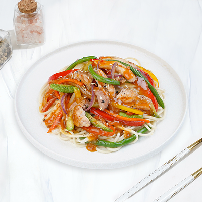 Лапша шаньдун с курицей в Магбургер & Братья Караваевы по цене 365