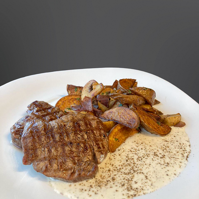 Медальоны из говядины с картошкой в Любимые мгновения по цене 1550 ₽