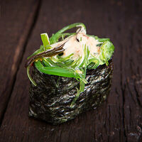 Гункан Чукка с ореховым соусом в Суши Тайм