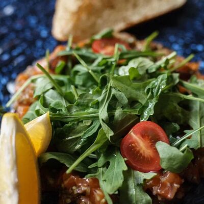 Тартар из говядины в Вирид ярд по цене 1068 ₽