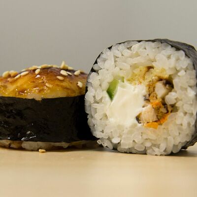 Запеченный томаго мидии Сушими в Сушими по цене 650 ₽