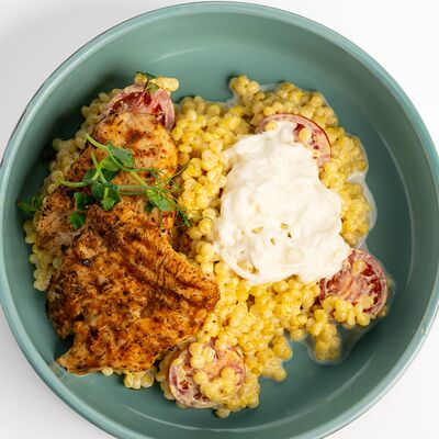 Птитим с карри, индейкой и страчателлойв Кофейня 8512 по цене 875 ₽