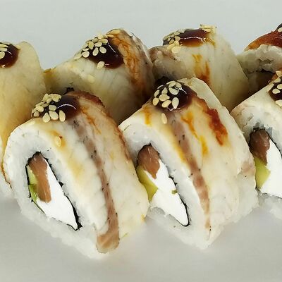 Ролл Канада в IONOTO по цене 650 ₽