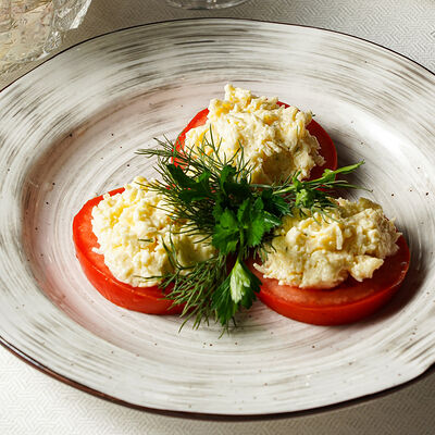 Томаты с сырной начинкой в #МамаДома по цене 230 ₽