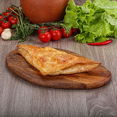 Слойка картошка-сыр конверт в Грузинский дворик по цене 200 ₽