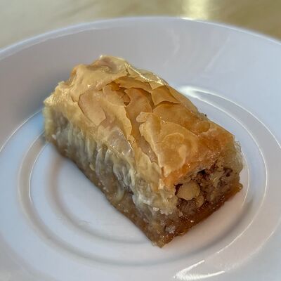 Пахлава ореховая в Vegan Pyramid по цене 135 ₽