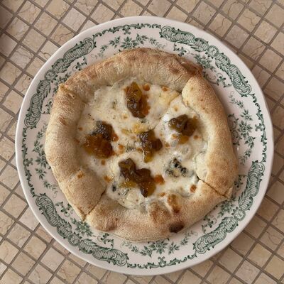 Мини пицца с горгонзолой с грушевым вареньем 20см в Мари по цене 360 ₽