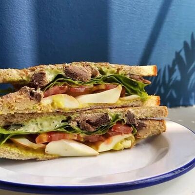 Сэндвич с тунцом в Фришман по цене 432 ₽