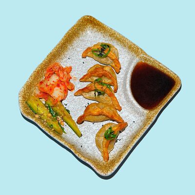 Китайские домашние пельмени со свининой в CRGO по цене 390 ₽