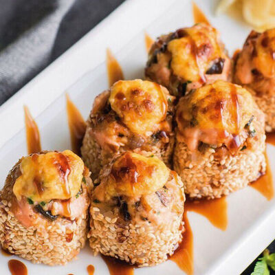 Запеченный ролл Микс в Пряности & Радости на Васильевском по цене 520