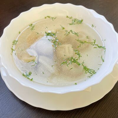 Бульон с пельменямив Братик Томатик по цене 299 ₽