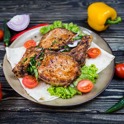 Корейка свиная в Шеф рекомендует шашлыки по цене 795 ₽