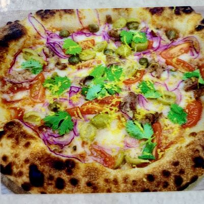 Неаполитанская пицца Тунец с каперсами в Pizza25 по цене 455 ₽