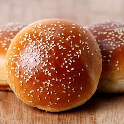 Булочка с кунжутом в Ваусуши по цене 44 ₽