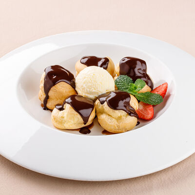 Профитроли в Беллуччи по цене 290