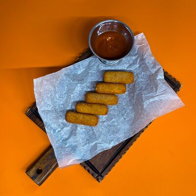 Жареный сыр с BBQ в Папа Рядом Гриль-паб по цене 365 ₽