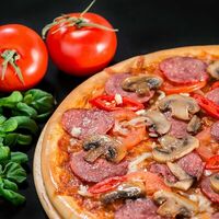 Пицца с колбасой и грибами в Эдельвейс