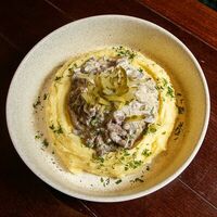 Бефстроганов с картофельным пюре в Ресторан Мариус