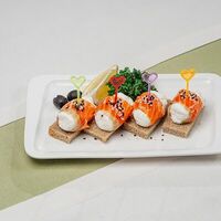 Рулетики из семги с сыром филадельфия в Ривьера