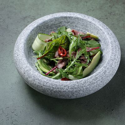 Салат с говядиной су-вид в Павелецкие бани по цене 780 ₽