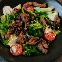 Салат с говядиной и медово-ореховой заправкой в Не Спица