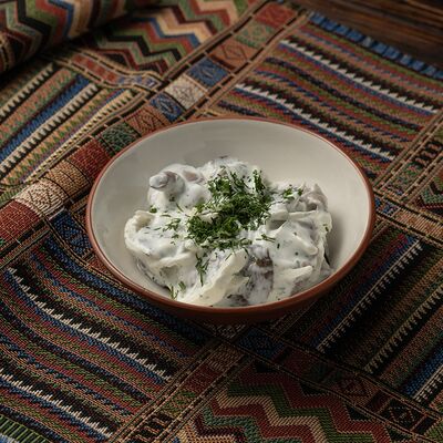 Грибы в сметане с зеленью в Чё? Харчо! по цене 700 ₽