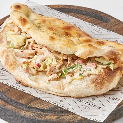 Паноццо с цыпленком в Сыроварня по цене 880 ₽